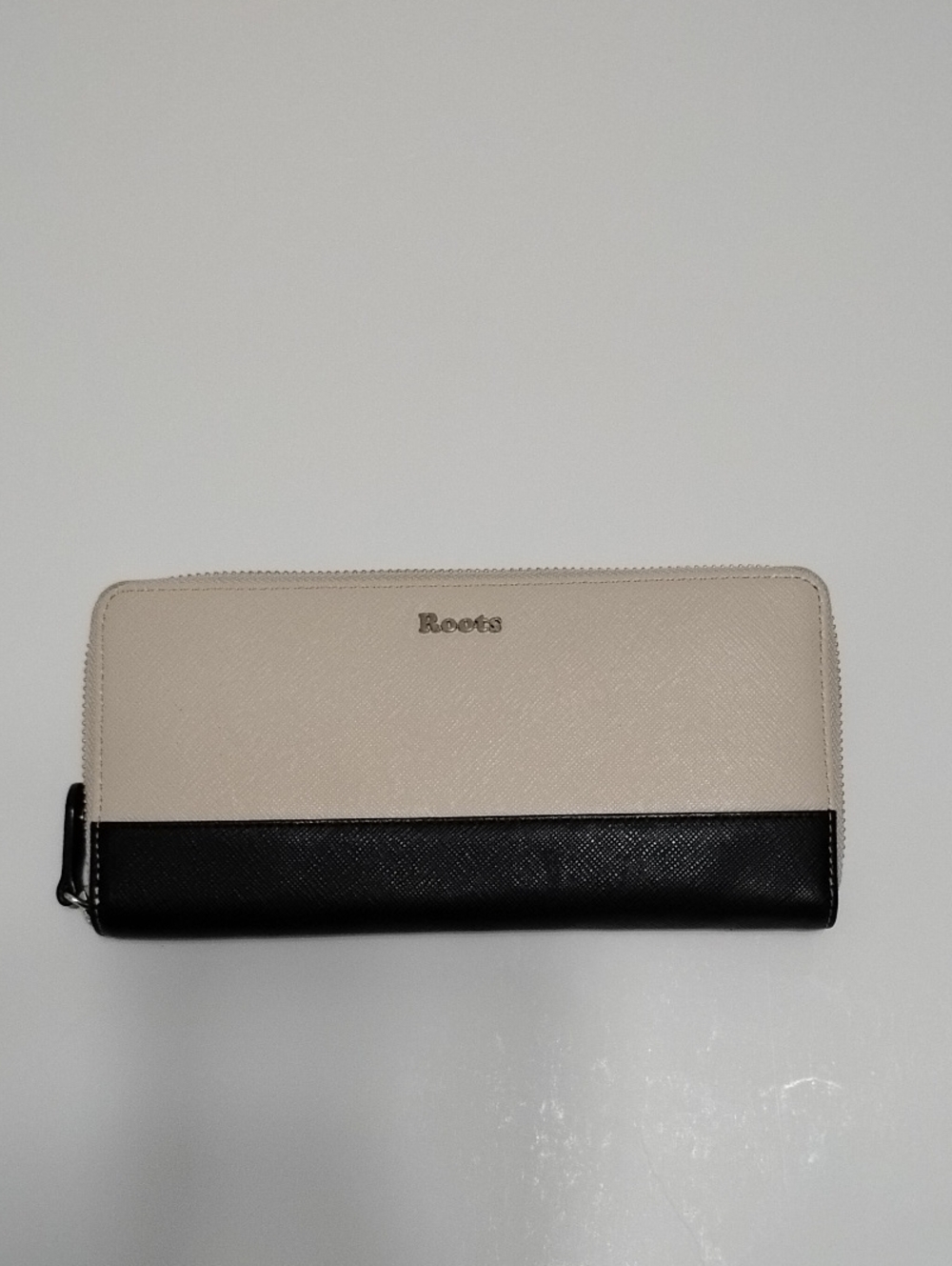 Roots Women's Wallet